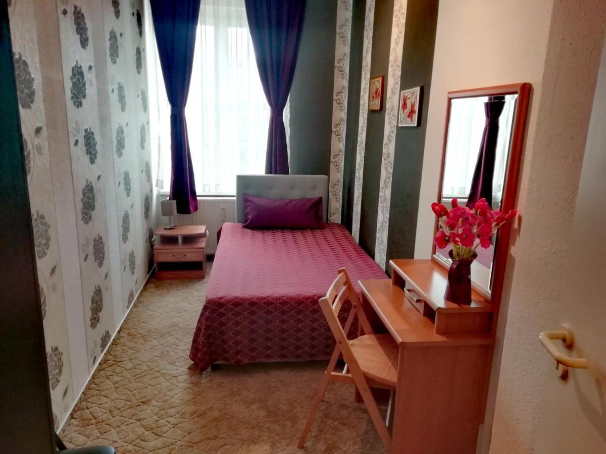 Grosse Wohnung Mit Terrasse Im Altstadtzentrum - Ferienwohnung Chiplakoff Blankenburg  Exteriör bild